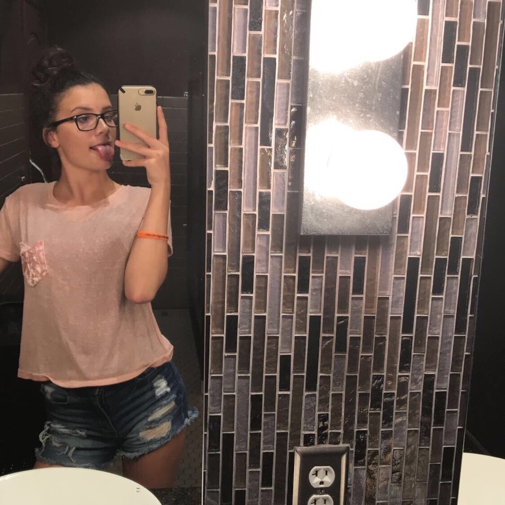 Meet your Posher, Taylor